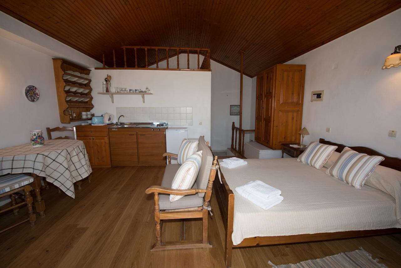 Kyklameno Studio No 3 Symi Exteriér fotografie
