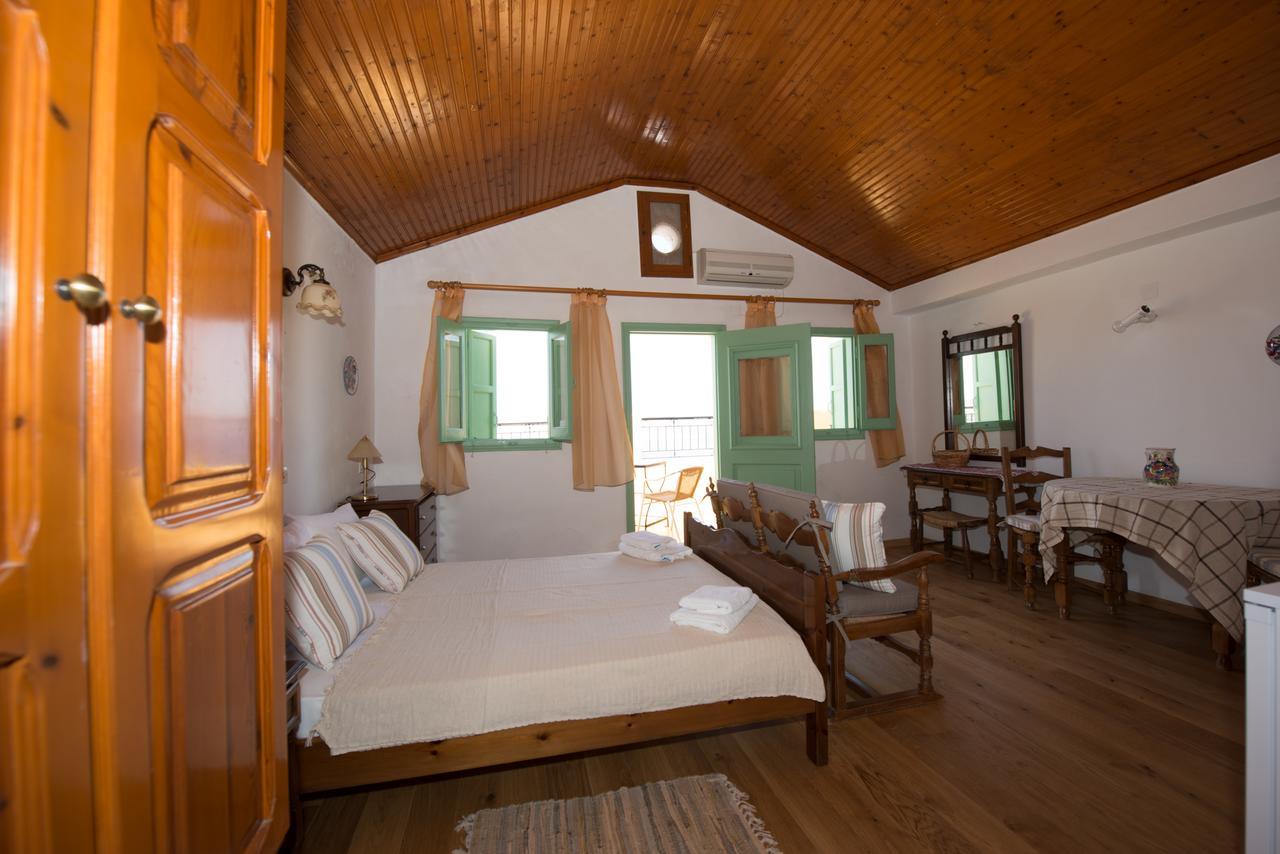 Kyklameno Studio No 3 Symi Exteriér fotografie